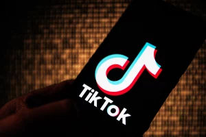 How Airbnb Users can use TikTOk
